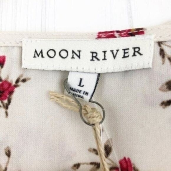 MOON RIVER Floral Ruffle Faux Wrap Dress - Picture 4 of 7